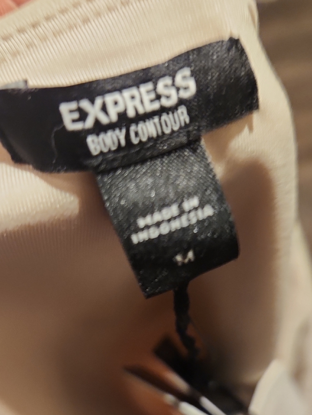 ❤️ NWT! EXPRESS BODY CONTOUR FAUX LEATHER THONG BODYSUIT. HIGH NECK, MEDIUM - Picture 9 of 10